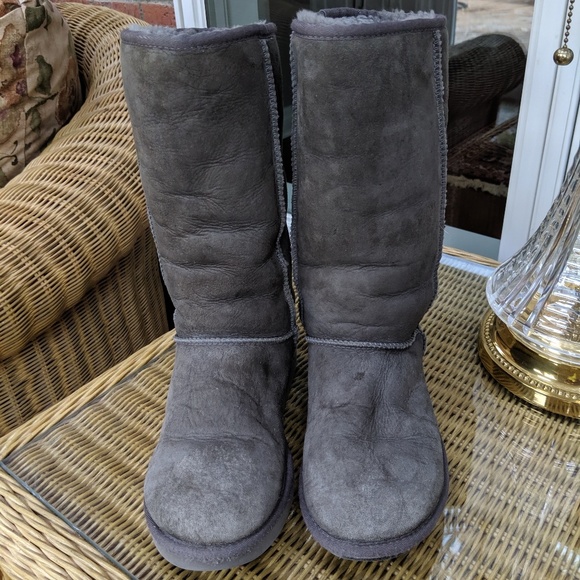UGG Shoes - UGG classic boots